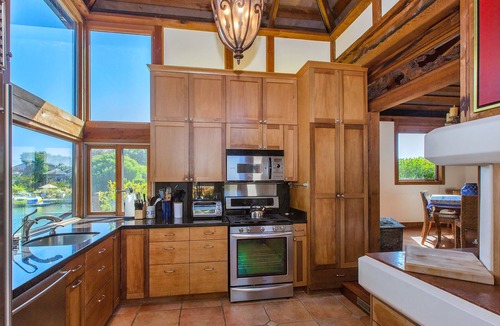 Stinson Beach House | Beautiful and unique four bedroom home on the Seadrift lagoon