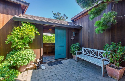 Stinson Beach House | Beautiful and unique four bedroom home on the Seadrift lagoon