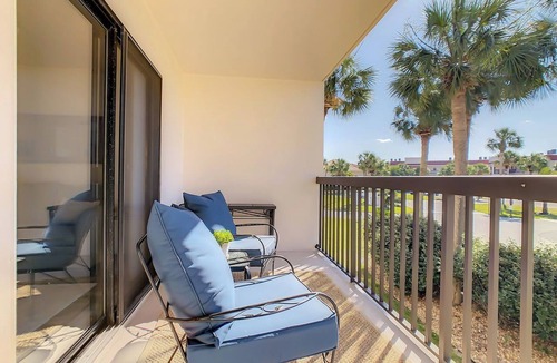 Butler Beach Condo | Beautiful Beach Condo, Pools, Bikes, Short Walk to the Beach