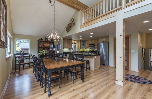 Chamberlands House | Beautiful Chamberlands home w/full access to private Chamberlands pool, beach, and tennis