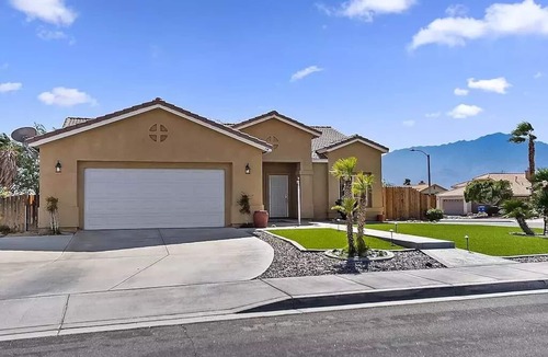Desert Hot Springs House | Beautiful Desert Retreat - Salt Water Pool & Spa