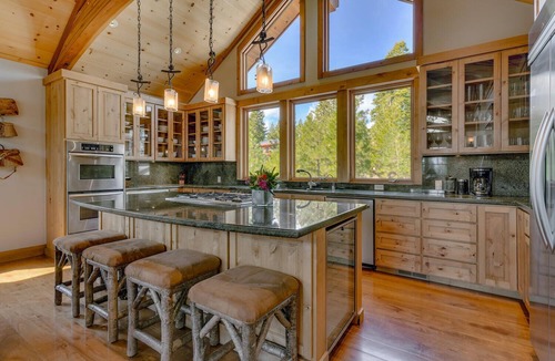 Lake Forest House | Beautiful Dollar Point Home! (Sunny Days)