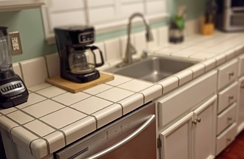 Santa Clara House | Beautiful Gated 2-bedroom 1 bath Condo with fireplace in fabulous Hayward.