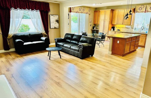 Reno House | Beautiful Haven/Sleeps 16