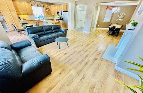 Reno House | Beautiful Haven/Sleeps 16