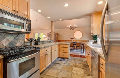 Truckee House | Beautiful Home with Hot Tub, Access to Tahoe Donner Amenities & Dogs OK