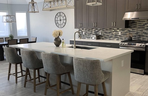 Lake Havasu City House | Beautiful modern home with amazing backyard in the heart of Lake Havasu