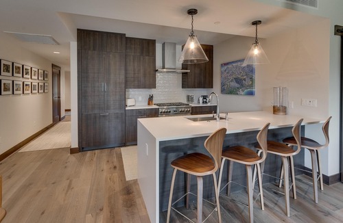 Stateline Condo | Beautiful Modern 1877 sqft. 2 bed, 3 bath plus additional flex room.
