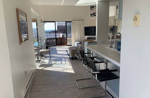 Monterey Condo | Beautiful Monterey Bay & Close to Golf!