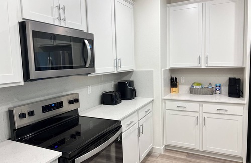 Elk Grove House | Beautiful New Home in Elk Grove - Cool Getaway