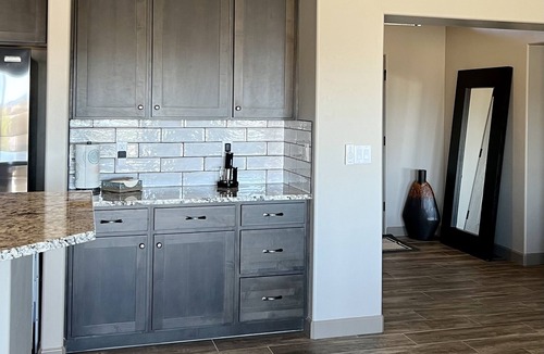 Lake Havasu City House | Beautiful Newer Home with Pool Near Windsor Beach, Garage space with pool table