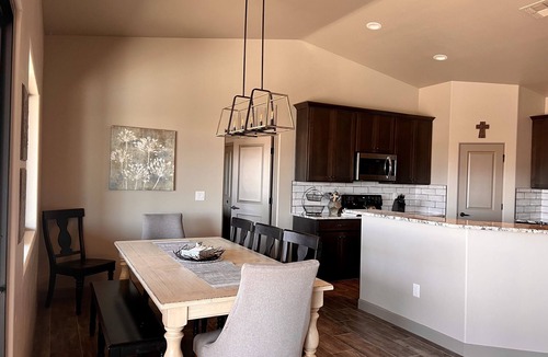 Lake Havasu City House | Beautiful Newer Home with Pool Near Windsor Beach, Garage space with pool table