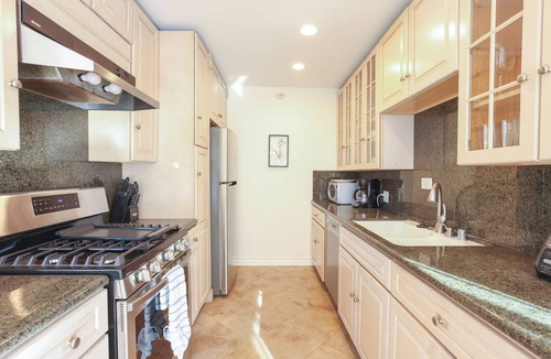 Ocean Park Condo | Beautiful ocean view condo in Santa Monica