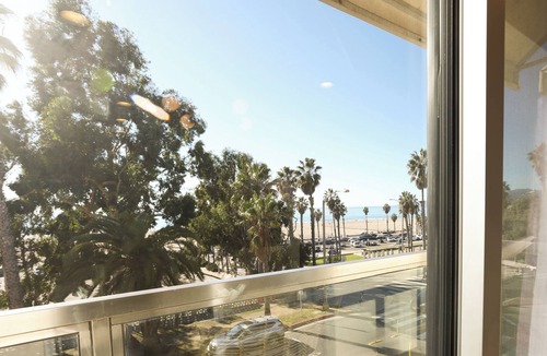 Ocean Park Condo | Beautiful ocean view condo in Santa Monica
