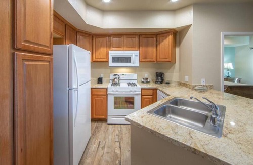 Genoa Resort | Beautiful One Bedroom Suite at Holiday Inn David Walley's Resort. Amazing Views!