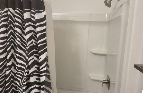 Lathrop Apartment | Beautiful Private one bedroom Unit with private patio
