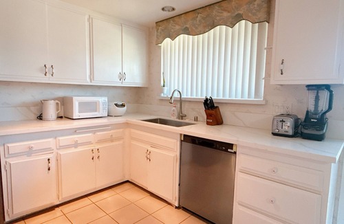 Hacienda Heights House | Beautiful & Quiet 3BR house with backyard