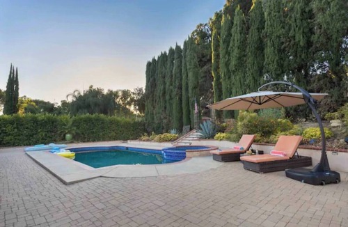 Granada Hills North House | Beautiful Secluded Home