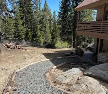 Ponderosa Ski Chalet | Beautiful Sierra Mountain Cabin