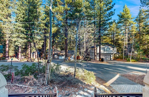 Pioneer Trail House | Beautiful & Spacious Newer Home with Lovely Master Suite & Gourmet Kitchen
