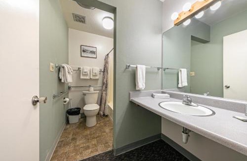 Truckee Apartment | Beautiful Studio W/Kitchenette #134 at Donner Lake Village