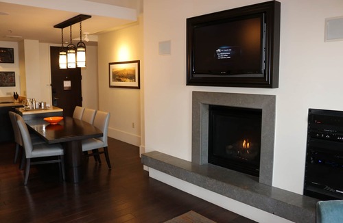 Russian Hill Condo | Beautiful Two Bedroom Two Bathroom Condo. Fisherman’s Wharf Ghirardelli Square