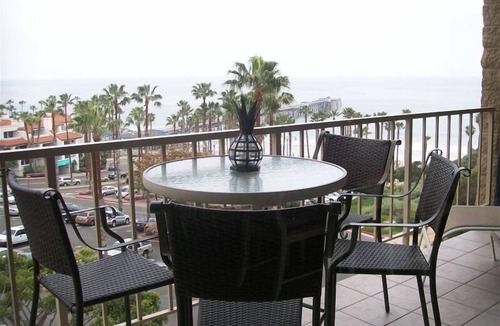 San Clemente Condo | Beautiful White Water Views-Steps to beach,pier,shopping,PierBowlGem!