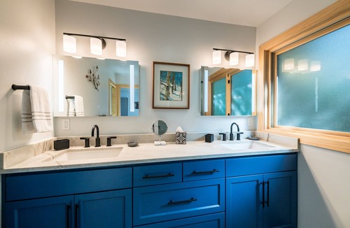 Chamberlands House | Beautifully built new home in Chamberlands - Full access pool beach tennis, walk 2 beach