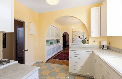 Noe Valley Apartment | Beautifully decorated 2 BD + 2 BA upstairs condo comes with everything you need including high speed wifi, garage parking, lots of sunlight and easy access to public transportation. Truly one of Noe Valley's loveliest places to stay!