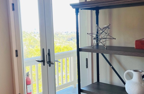Belmont House | Belmont 4bedroom GEM + additional apartment availble