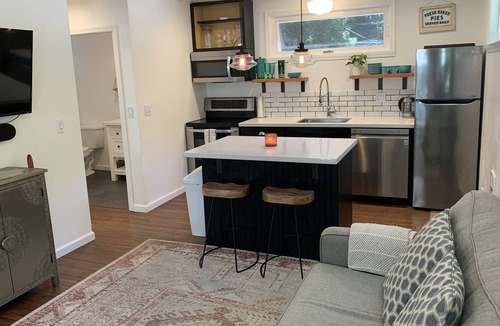 Cazadero Apartment | Bend in the Creek- Guesthouse