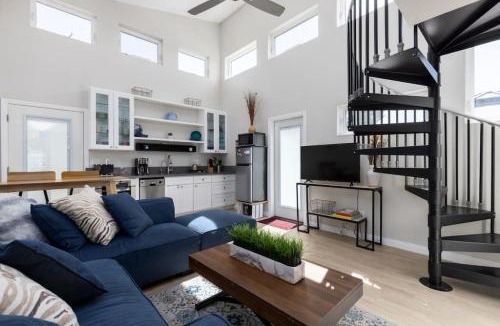 Brea House | Berenice Tiny House Oasis Patio Pool House