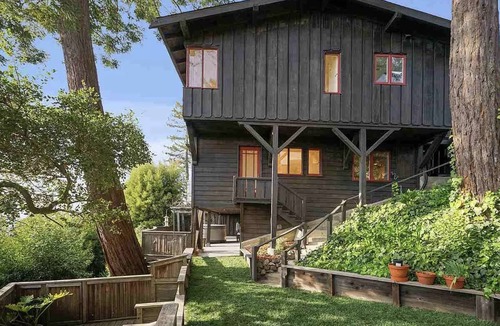 Berkeley Hills House | Berkeley Oasis Lots of Outdoor Space & Hot Tub