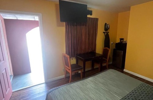 Mid-Wilshire Hotel | Best Motel