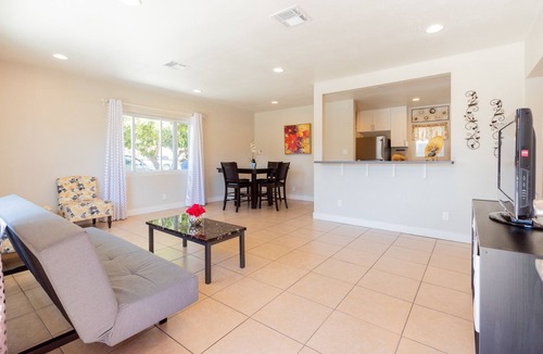 Westminster House | Best Vacation House in Little Saigon