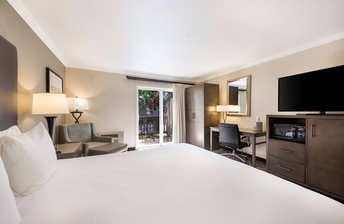 Danville Hotel | Best Western Danville Sycamore Inn