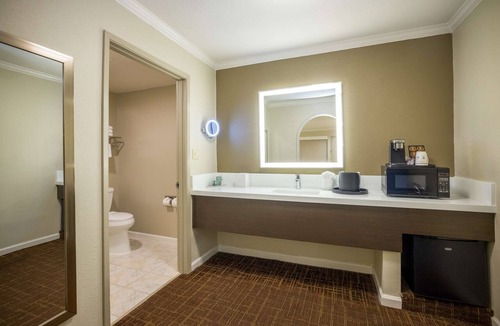Centennial Hotel | Best Western Inn