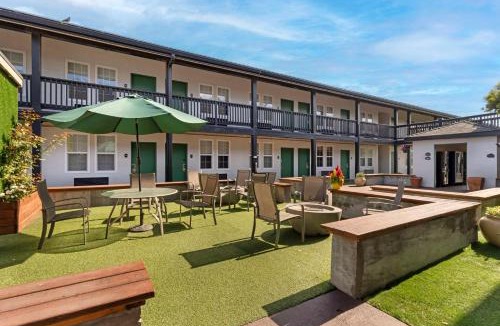 Marina Hotel | Best Western Marina State Beach