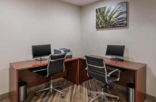 Pahrump Hotel | Best Western Pahrump Oasis