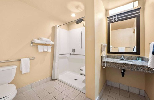Topaz Lake Hotel | Best Western Topaz Lake Inn