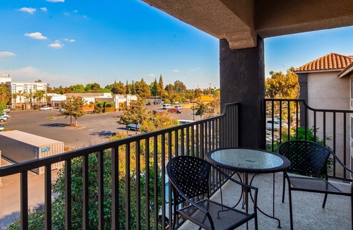 Visalia Hotel | Best Western Visalia Hotel