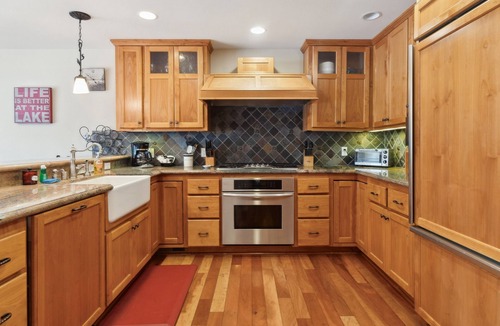 Groveland House | Better at the Lake - Lakefront with Gorgeous Views and a Private Dock by Yosemite Region Resorts