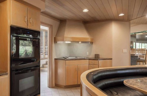 Evergreen Estates House | Big Bear Breakaway, 5 bedroooms, hot tub,bsktball
