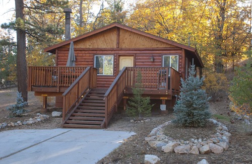 The Village House | Big Bear Mountain Escape! Walking to Village, Restaurants, Hiking/Biking Trails