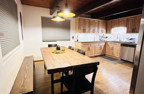 Whispering Forest Cabin | Big Bear Mountain View Cabin: Jacuzzi, Fire Pit, EV Charger