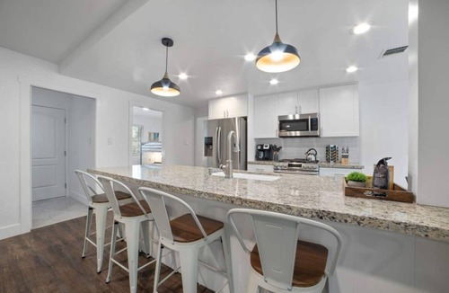 Citrus Heights House | BIG Family Home - King Beds - Pool
