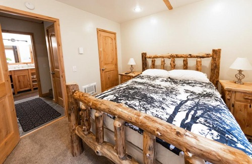 Mammoth Lakes House | Bigwood 52