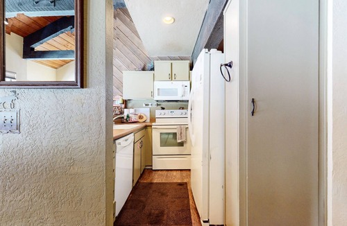 Majestic Pines Condo | Bigwood 62 Quiet and Cozy in Forest Setting, with Garage Parking by RedAwning
