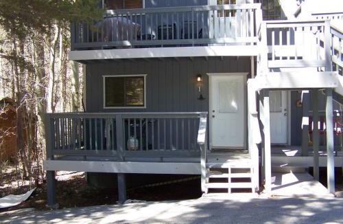 June Lake House | Birch Creek #1 - 1BR/1BA - Down Canyon