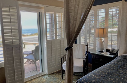 San Simeon Hotel | Blue Dolphin Inn